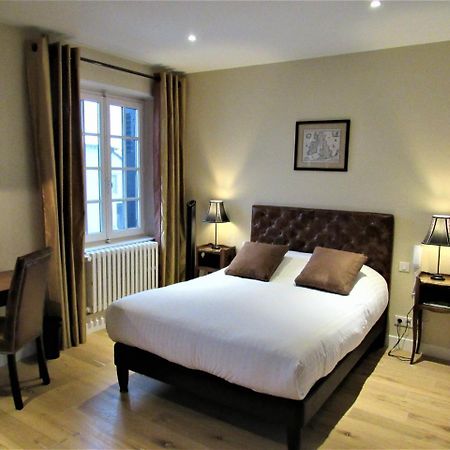 Auberge Du Grand Dauphin Dhuizon Luaran gambar