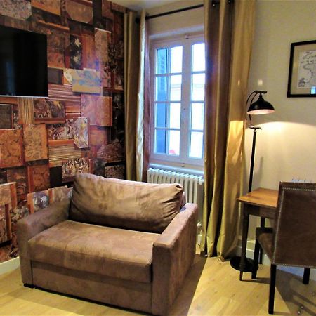 Auberge Du Grand Dauphin Dhuizon Luaran gambar