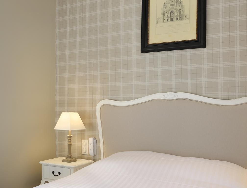 Auberge Du Grand Dauphin Dhuizon Bilik gambar