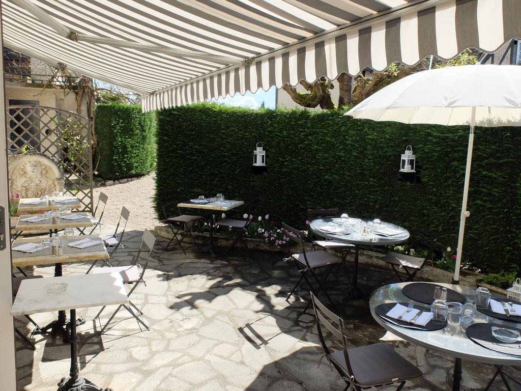 Auberge Du Grand Dauphin Dhuizon Luaran gambar